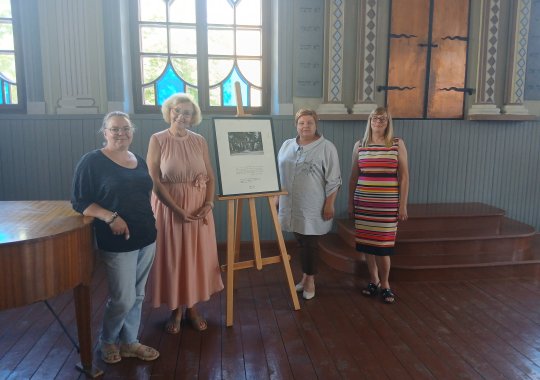 Joniškio raudonojoje sinagogoje atidaryta Artūro Morozovo fotografijų paroda „Tada, kai pamačiau tave“